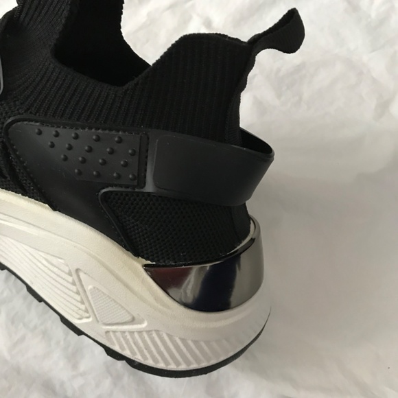 Reflective Running Walking Sneakers Size 8 Fit Laces Slip In Black White - Picture 4 of 8